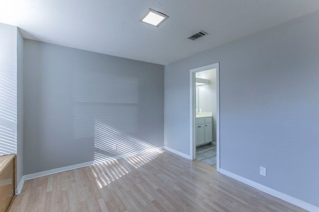 100 Spring Oak Street, Lacy Lakeview, TX 76705