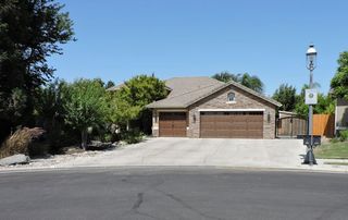1499 N Rogers Avenue, Clovis, CA 93619