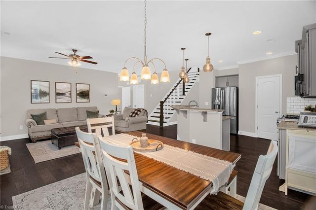 2502 Redwood Hill Court, Kernersville, NC 27284