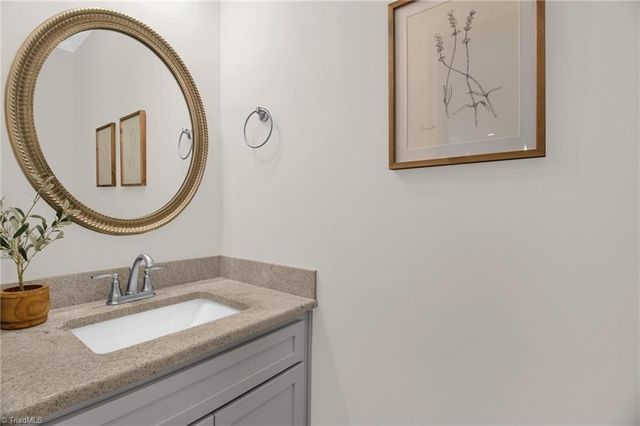 2502 Redwood Hill Court, Kernersville, NC 27284