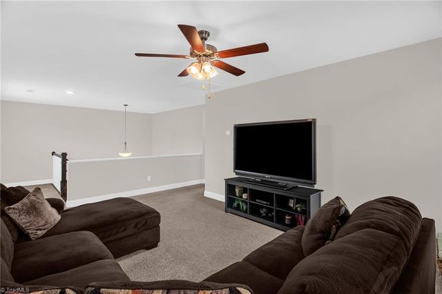 2502 Redwood Hill Court, Kernersville, NC 27284