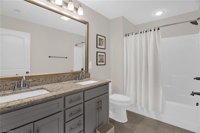 2502 Redwood Hill Court, Kernersville, NC 27284