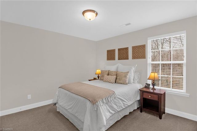 2502 Redwood Hill Court, Kernersville, NC 27284