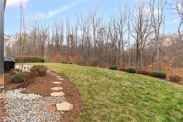 2502 Redwood Hill Court, Kernersville, NC 27284