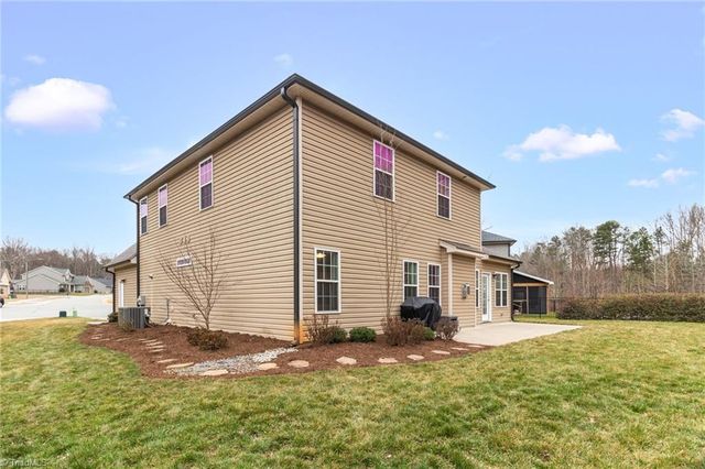 2502 Redwood Hill Court, Kernersville, NC 27284