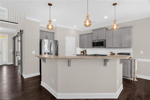 2502 Redwood Hill Court, Kernersville, NC 27284