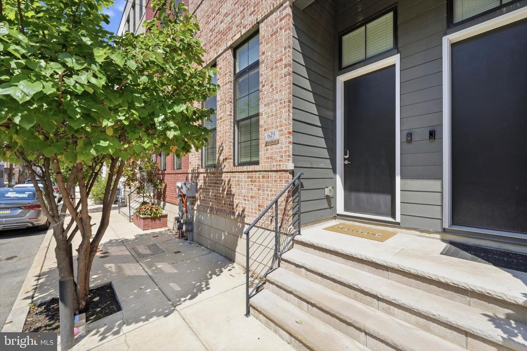 629 MCCLELLAN ST, PHILADELPHIA, PA 19148 — photo 3