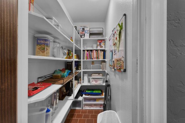 1429 Graham Lane, Port Neches, TX 77651