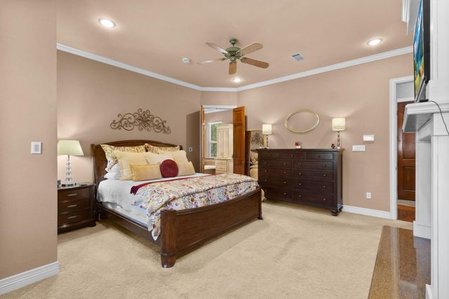 1429 Graham Lane, Port Neches, TX 77651