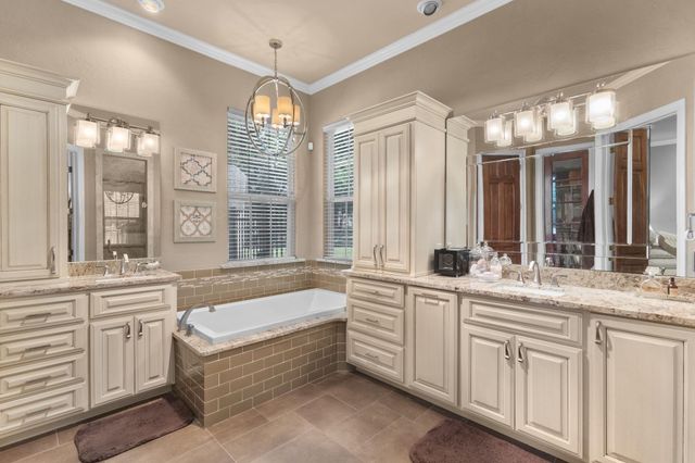 1429 Graham Lane, Port Neches, TX 77651