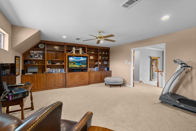 1429 Graham Lane, Port Neches, TX 77651