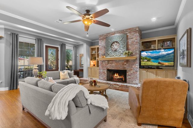 1429 Graham Lane, Port Neches, TX 77651