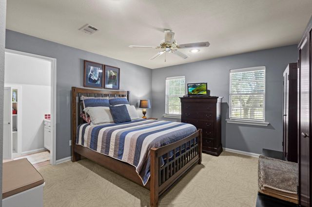 1429 Graham Lane, Port Neches, TX 77651