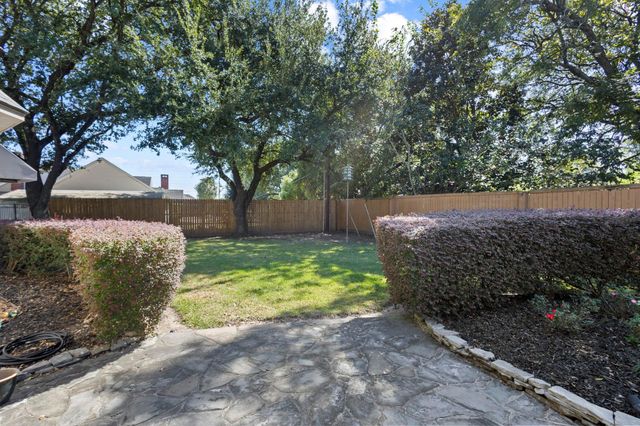 1429 Graham Lane, Port Neches, TX 77651