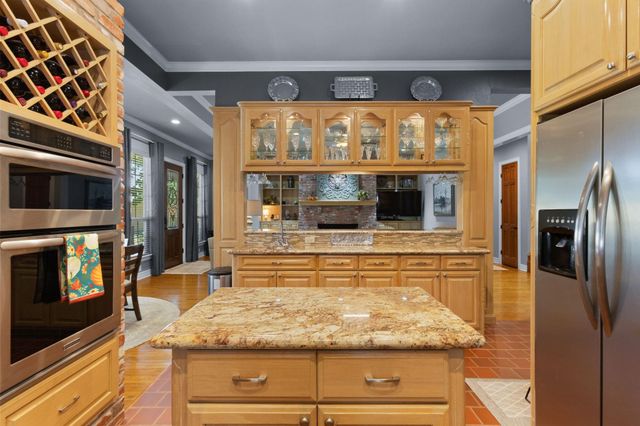 1429 Graham Lane, Port Neches, TX 77651