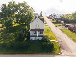 115 1st St, North Irwin, PA 15642