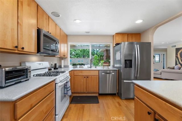 17261 Citron, Irvine, CA 92612