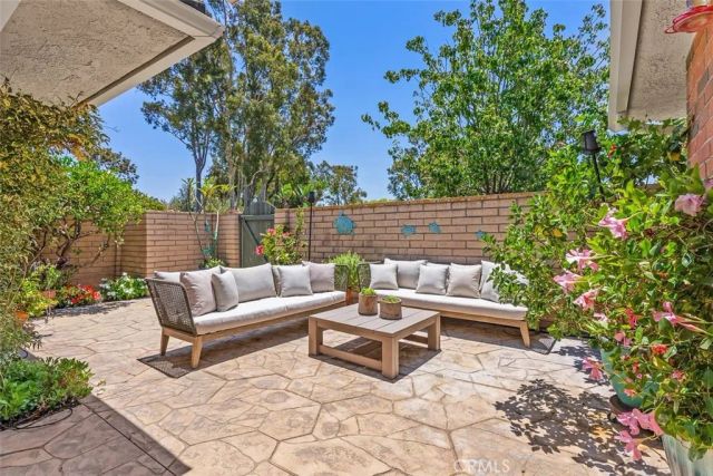 17261 Citron, Irvine, CA 92612