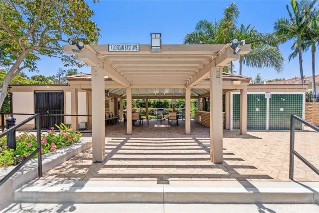 17261 Citron, Irvine, CA 92612