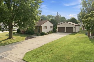 1105 S 15th Street, St. Clair, MI 48079