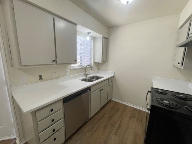 3149 Tudor Lane 3151, Irving, TX 75060
