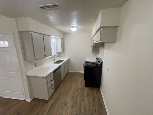 3149 Tudor Lane 3151, Irving, TX 75060