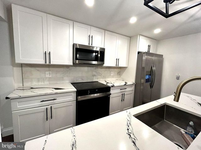9 GAROBE CT, Baltimore, MD 21207