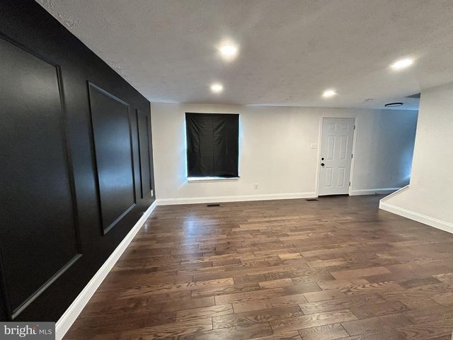 9 GAROBE CT, Baltimore, MD 21207
