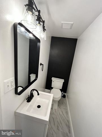 9 GAROBE CT, Baltimore, MD 21207