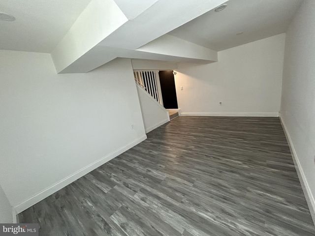 9 GAROBE CT, Baltimore, MD 21207