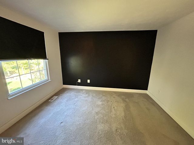 9 GAROBE CT, Baltimore, MD 21207