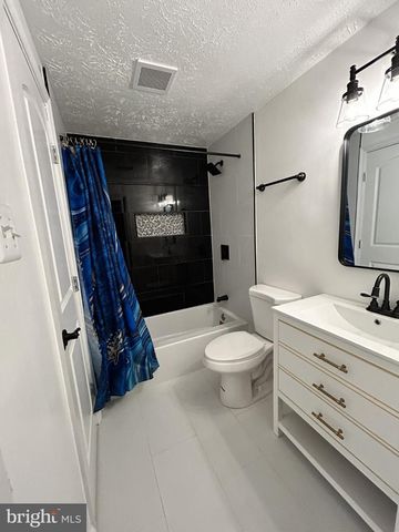 9 GAROBE CT, Baltimore, MD 21207