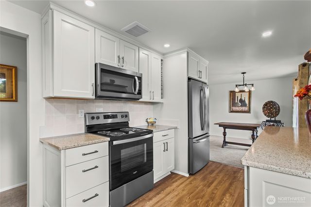 29718 3rd Avenue S, Federal Way, WA 98003