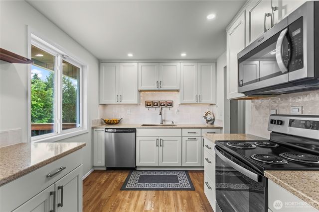 29718 3rd Avenue S, Federal Way, WA 98003