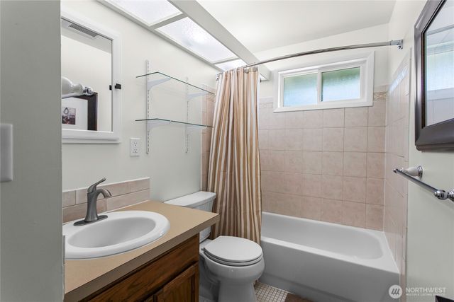 29718 3rd Avenue S, Federal Way, WA 98003