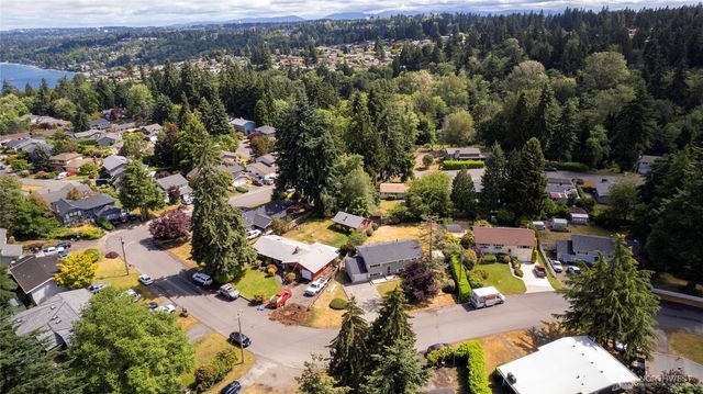 29718 3rd Avenue S, Federal Way, WA 98003