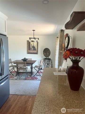 29718 3rd Avenue S, Federal Way, WA 98003