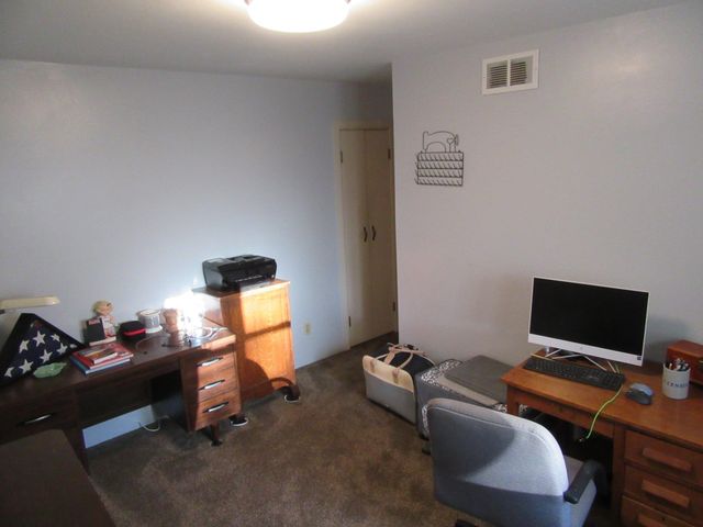 6435 N Wendell St, Park City, KS 67219