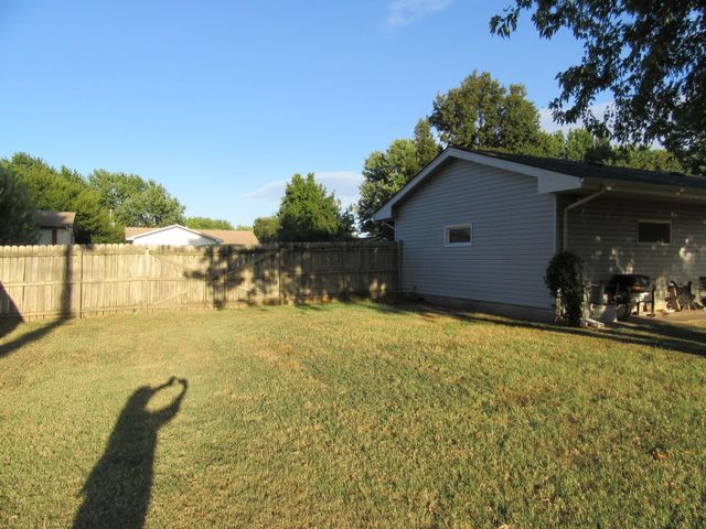 6435 N Wendell St, Park City, KS 67219