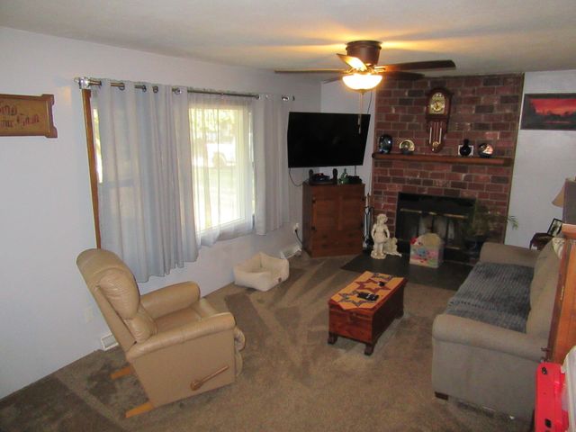 6435 N Wendell St, Park City, KS 67219