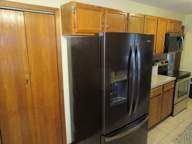 6435 N Wendell St, Park City, KS 67219