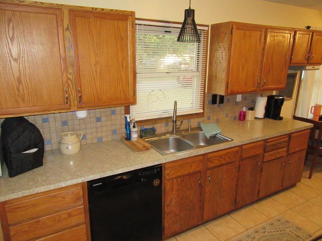 6435 N Wendell St, Park City, KS 67219