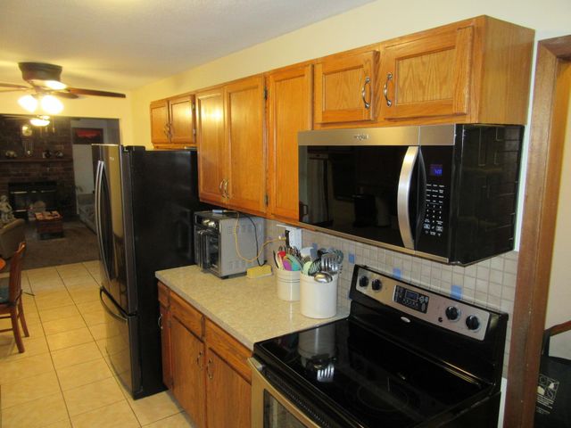 6435 N Wendell St, Park City, KS 67219