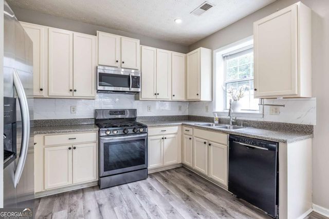 139 Haven Oak Way, Lawrenceville, GA 30044