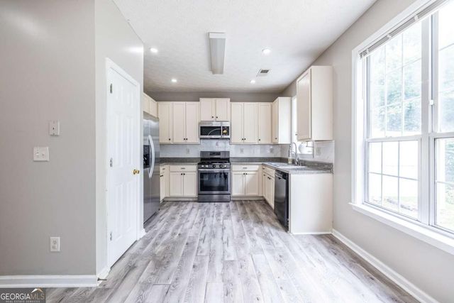 139 Haven Oak Way, Lawrenceville, GA 30044