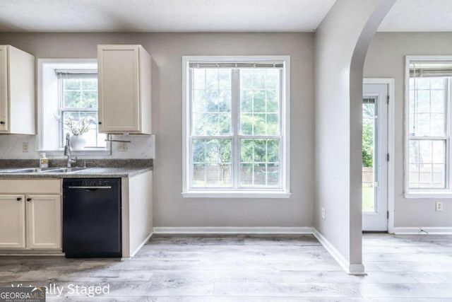139 Haven Oak Way, Lawrenceville, GA 30044