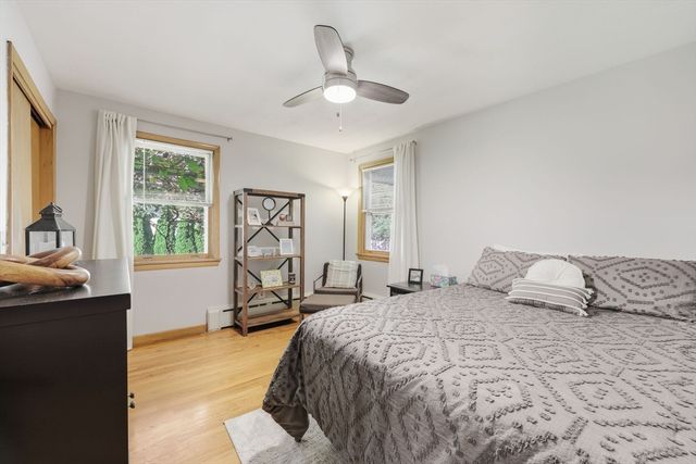 20 Connolly St, Springfield, MA 01151