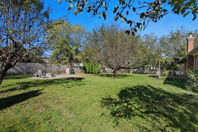20 Connolly St, Springfield, MA 01151