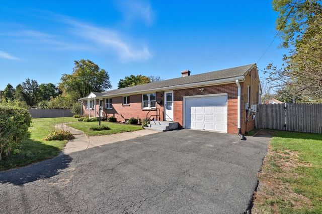 20 Connolly St, Springfield, MA 01151