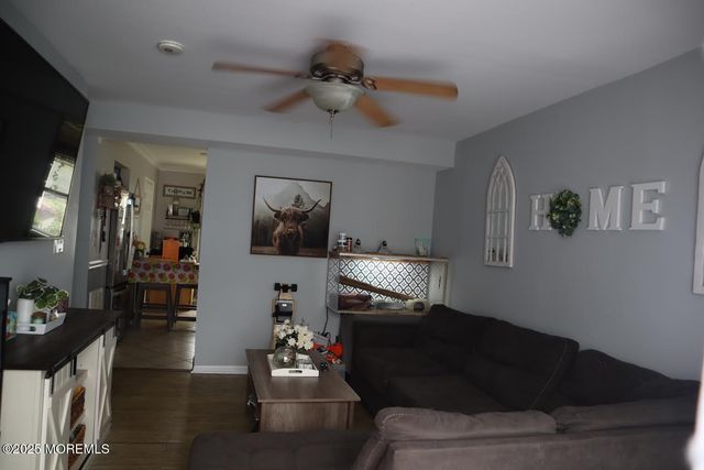 4 Beachway Avenue, Keansburg, NJ 07734
